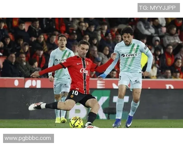 德甲赛场惊现冷门马竞逆转里昂乌龙球成关键时刻