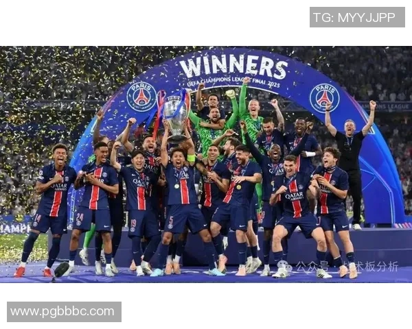 巴黎圣日耳曼友谊赛大胜马竞全场沸腾瞬间回顾与分析