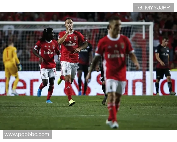 莱比锡大胜本菲卡五球狂潮帽子戏法点燃全场激情