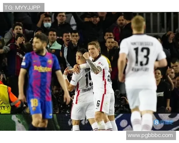 欧联杯激战:里昂与皇马1比1平局乌龙球成比赛转折点分析 欧联杯激战:里昂与皇马1比1平局乌龙球成比赛转折点分析