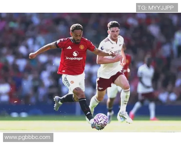 西甲激战曼联险胜莱比锡争议判罚引发全场热议